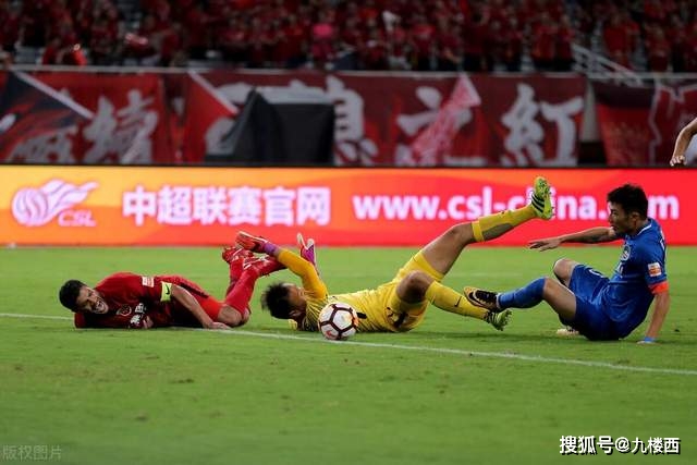 中超赛事回顾：山东泰山击败上海海港 成都蓉城遭遇平局